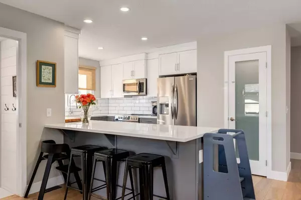 60 Beddington WAY NE, Calgary, AB T3K 1M9