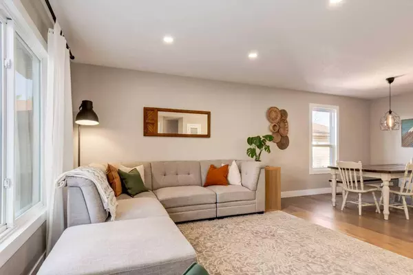 60 Beddington WAY NE, Calgary, AB T3K 1M9