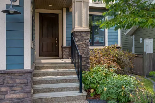 153 Auburn Shores LNDG SE, Calgary, AB T3M 1T5