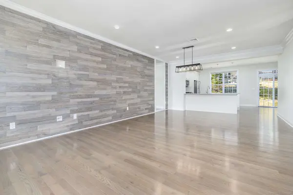 6 Putnam Lane #6, Danbury, CT 06810