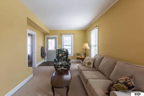 8025 Maywood Street, Ralston, NE 68127