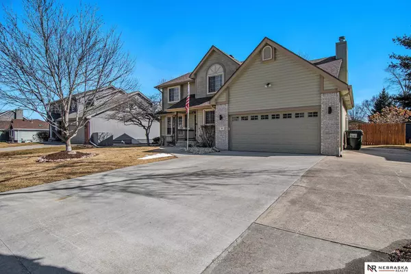 309 Fall Creek Road, Papillion, NE 68133