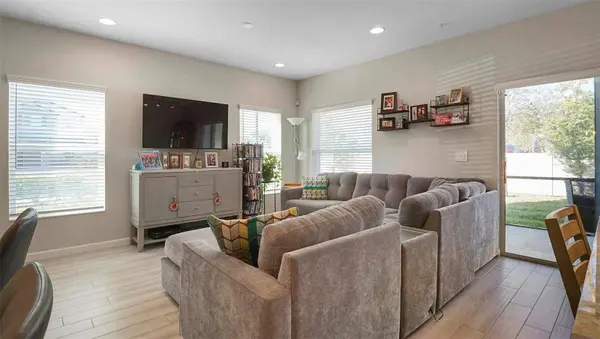 206 BEAUTYBERRY LN, Sanford, FL 32771