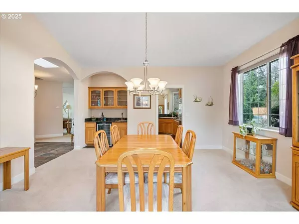 1395 NW WEST MEADOWS DR, Salem, OR 97304