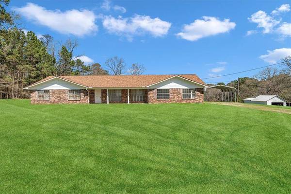 70 Paul Dixon RD, Huntsville, TX 77320