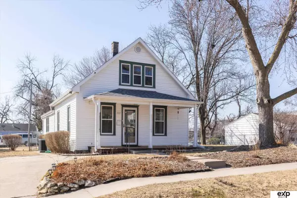 8025 Maywood Street, Ralston, NE 68127