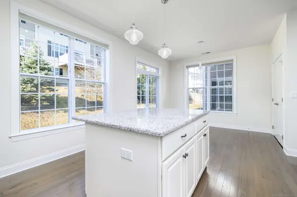 6 Putnam Lane #6, Danbury, CT 06810