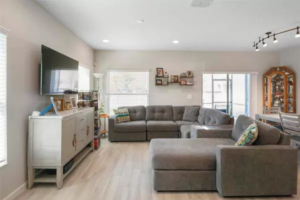 206 BEAUTYBERRY LN, Sanford, FL 32771