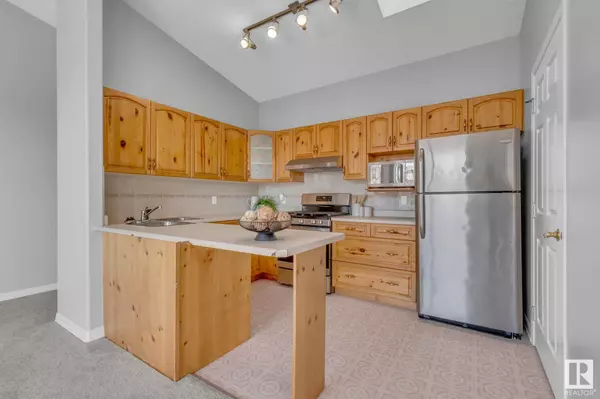 #303 9745 96A ST NW, Edmonton, AB T6C 4P7