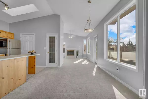 #303 9745 96A ST NW, Edmonton, AB T6C 4P7