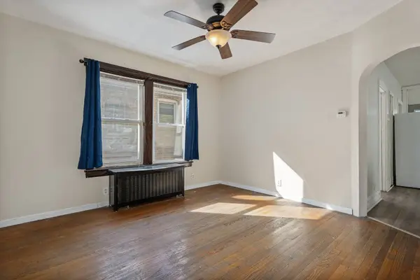 5038 W Byron ST, Chicago, IL 60641