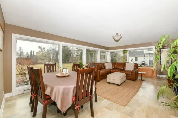 3521 N Main, North Bay, WI 53402