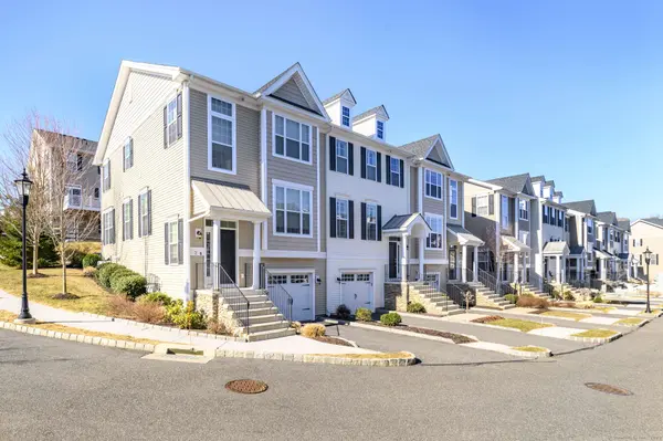 6 Putnam Lane #6, Danbury, CT 06810