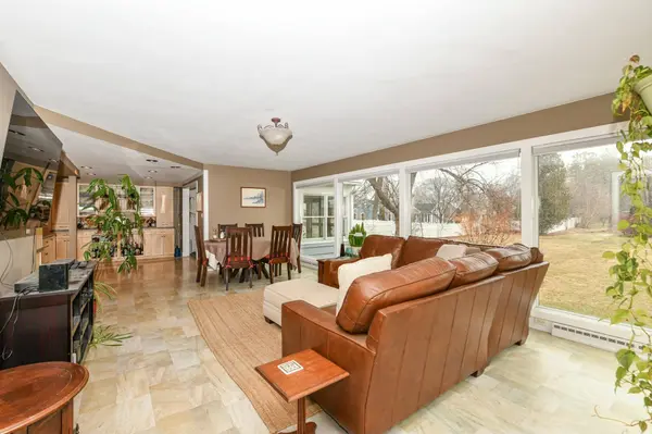 3521 N Main, North Bay, WI 53402