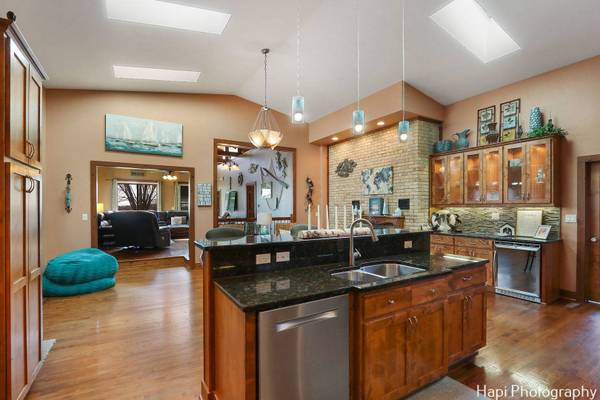 41691 N Lotus AVE, Antioch, IL 60002