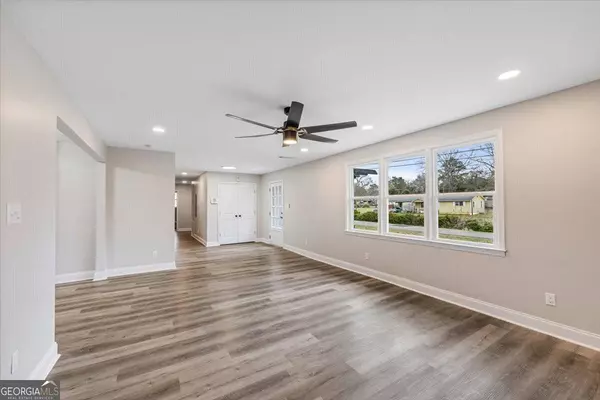 105 Pineview DR, Macon, GA 31217