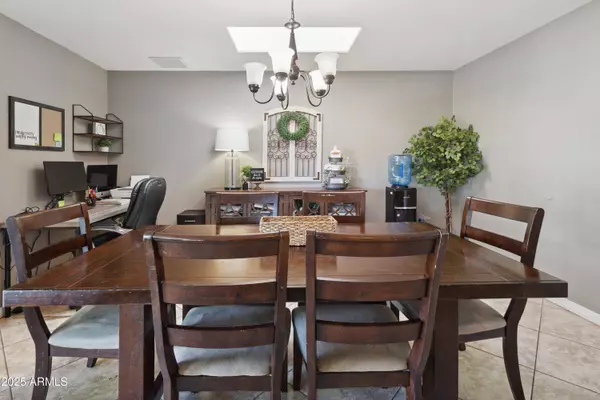 419 N VALENCIA Drive, Chandler, AZ 85226