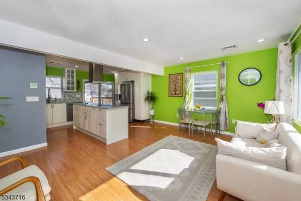 205 Durban Ave, Hopatcong Boro, NJ 07843