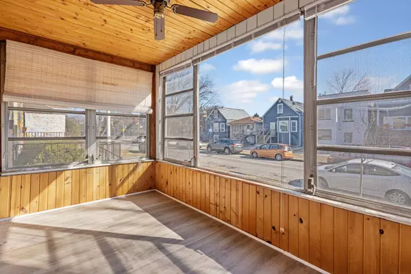 5038 W Byron Street, Chicago, IL 60641