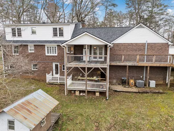 425 Sunrise St., Murphy, NC 28906