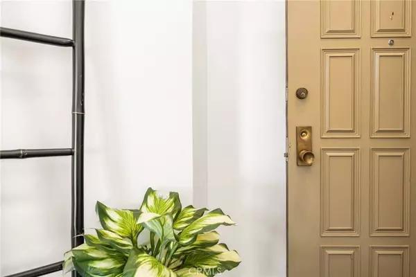 660 N Sweetzer AVE #302, Los Angeles, CA 90048