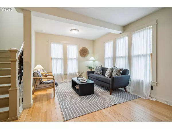 235 NE JEFFERSON ST, Hillsboro, OR 97124