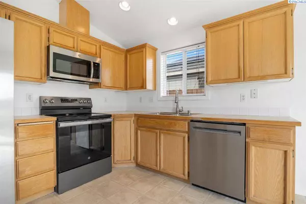 4311 Clydesdale, Pasco, WA 99301