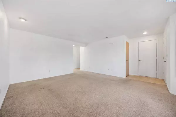 4311 Clydesdale, Pasco, WA 99301