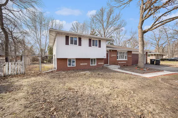 2366 Saturn ST, Portage, IN 46368