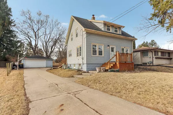 3943 W Parkland Ave, Brown Deer, WI 53209