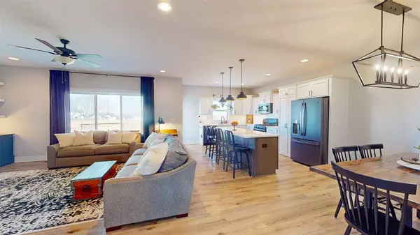 1828 Timberview Drive, Norwalk, IA 50211