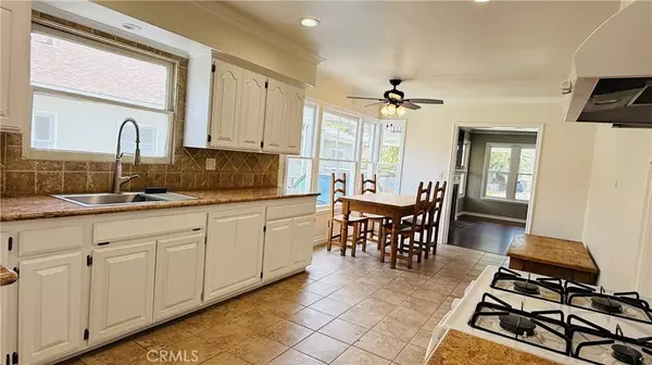 14639 Hamlin ST, Van Nuys, CA 91411