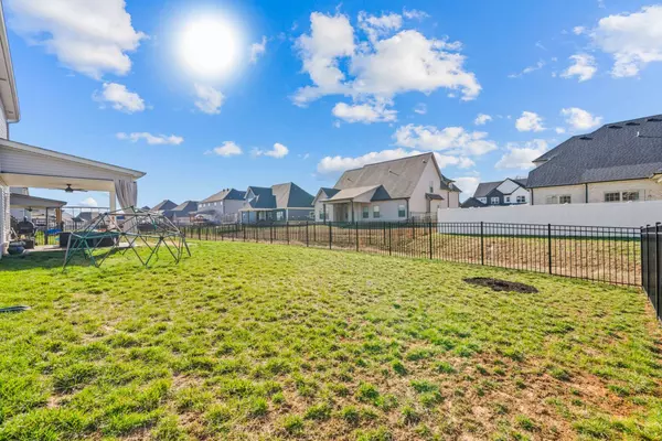 1139 Chagford Dr, Clarksville, TN 37043