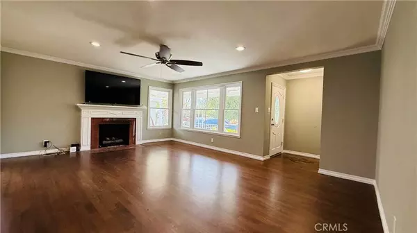 14639 Hamlin ST, Van Nuys, CA 91411