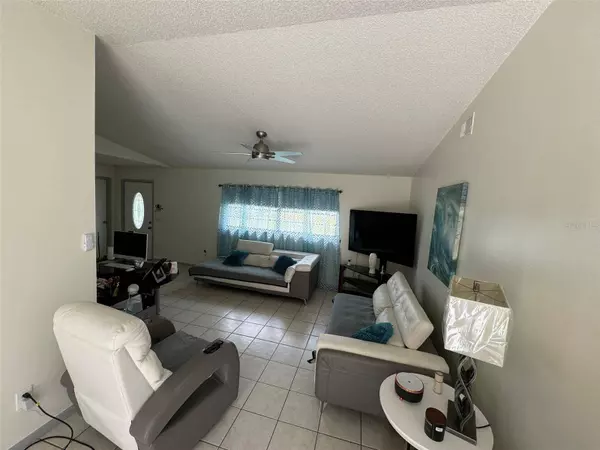 1757 W ACADIAN DR, Deltona, FL 32725