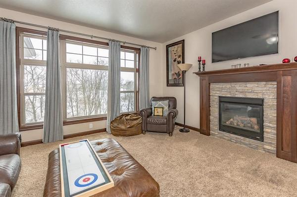 360 White Pine Street, Robins, IA 52328