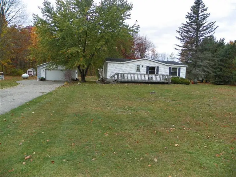 13901 Long Lake Drive, Sparta, MI 49345