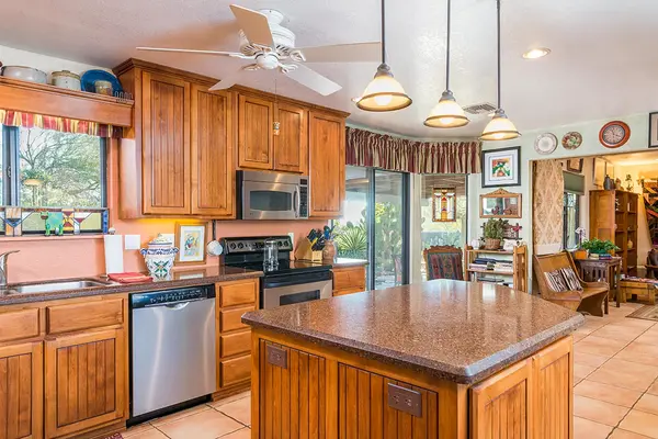 East Breathless Avenue, Gold Canyon, AZ 85118