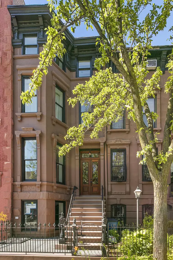 213 MacDonough Street, NY 11233