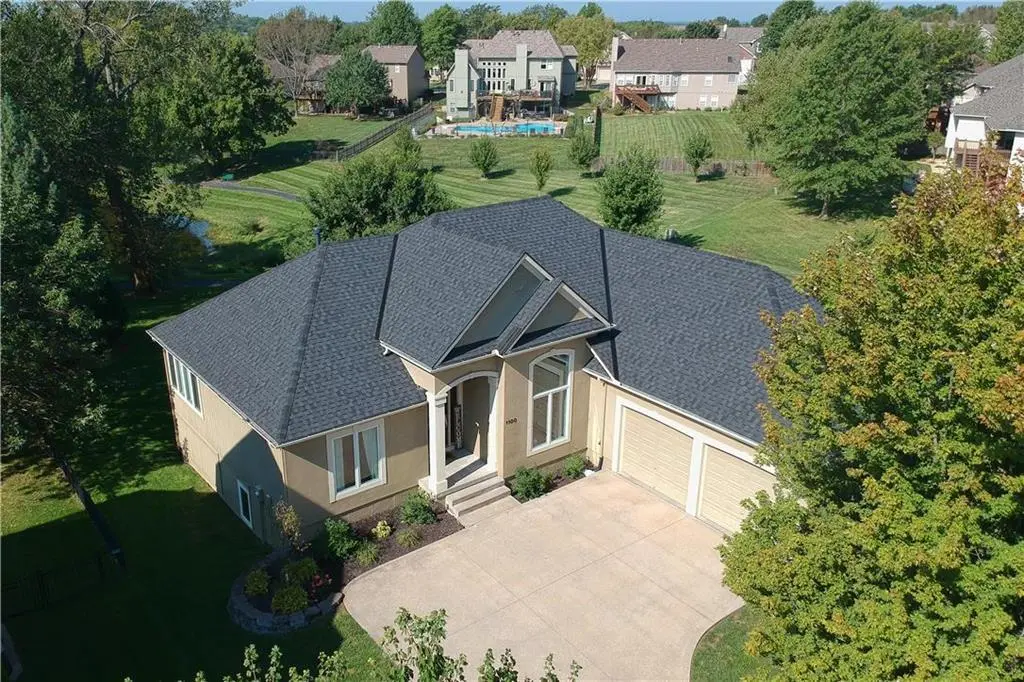 1100 Southwest Crystal Creek Place, Blue Springs, MO 64015