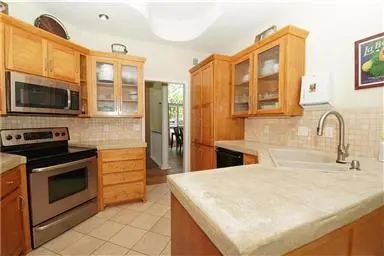 1100 Southwest Crystal Creek Place, Blue Springs, MO 64015