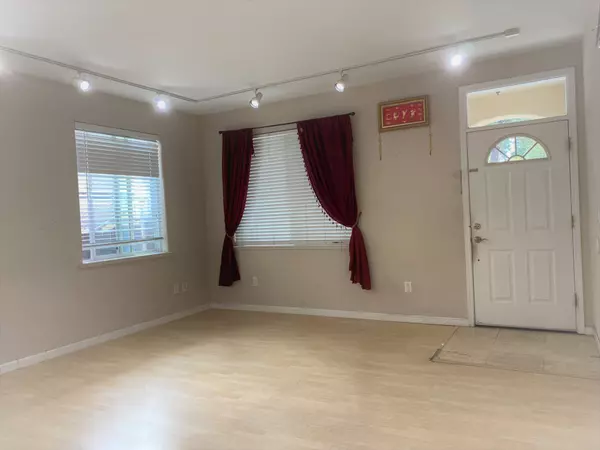 San Jose, CA 95111,5242 Vera Lane