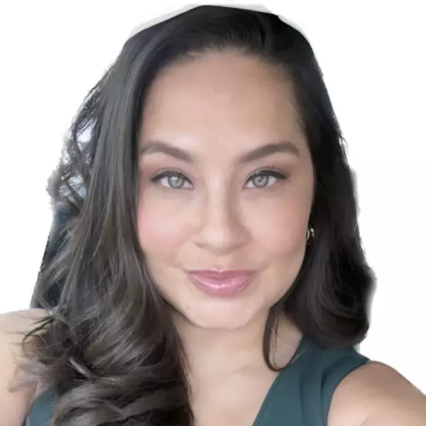Shelly Lozano