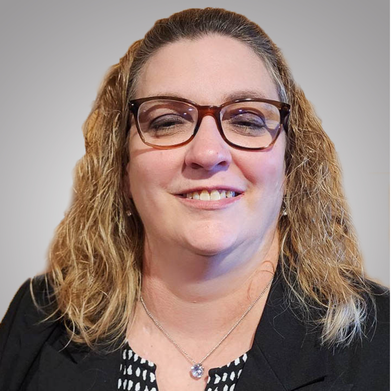 Real Estate Agent Jennifer Hill Prestige Realty & Associates