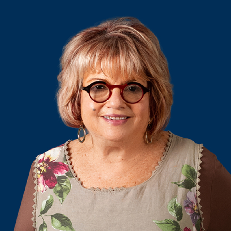 Real Estate Agent Fern Kamins Elegran Forbes Global Properties