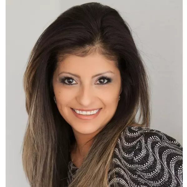 Alejandra Y. Silva