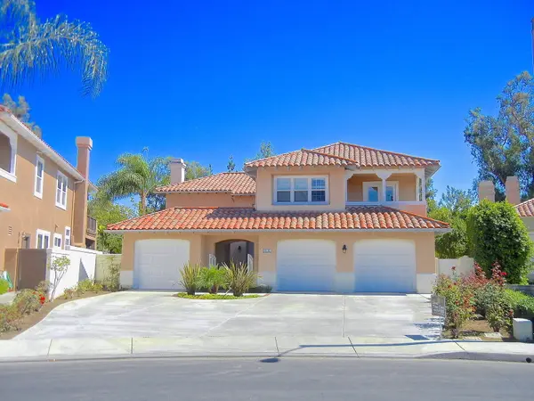 Tranquility 🌳🌿🍃& perfection 💯 blend seamlessly in this 5 bed 🛏️🛏️🛏️🛏️🛏️, 3.5 bath 🛁🛁🛁 Tustin Ranch estate. With 8 car 🚗🚗🚗🚗🚗🚗🚗🚗 parking, 🏌️‍♀️ golf course views & a private 🏊💦 pool, luxury awaits! DM 💌 to tour this gem!  https://leochenre.com/d8qwdrk1 