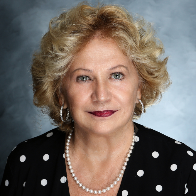 Constance Elek
