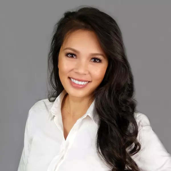 Michelle Tang