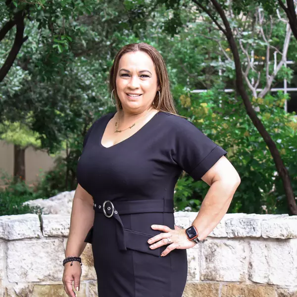 Toni Sarzoza Realtor/Broker